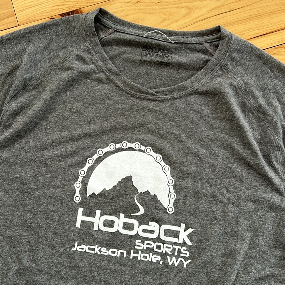 Patagonia Gray Long Sleeve Hoback Sports Graphic Tee